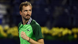 Медведев усмирил темпераментного итальянца на турнире в Дубае. Россиянин вышел в четвертьфинал