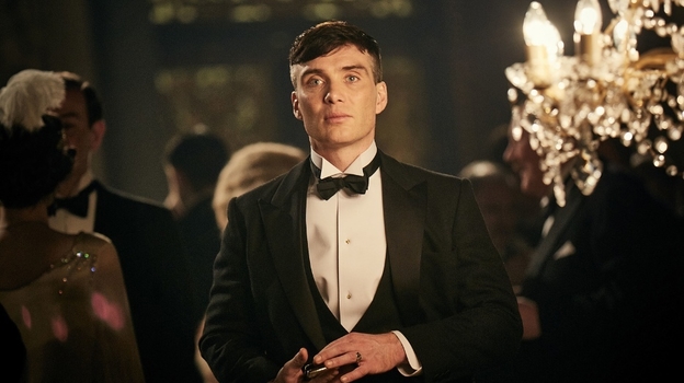 Кадр из сериала «Острые козырьки».