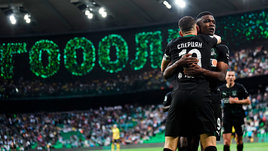 Эдуард Сперцян и Джон Кордоба празднуют гол «Краснодара».