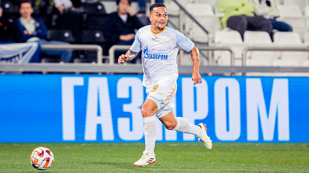 Артур. Футболист «Зенита» Артур.