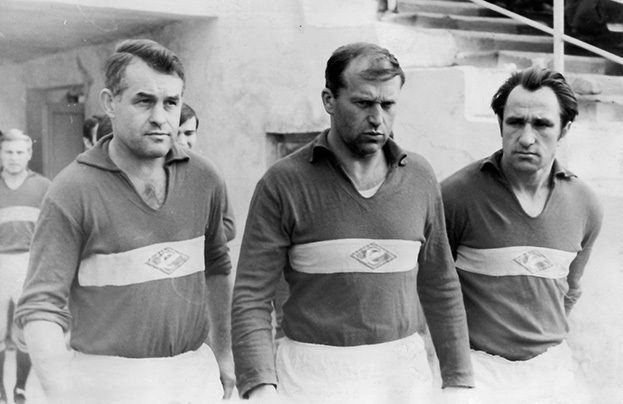 Сергей Сальников (слева).