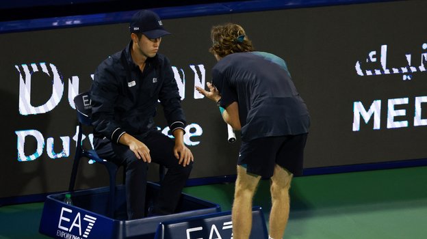 Андрей Рублев кричит на судью.