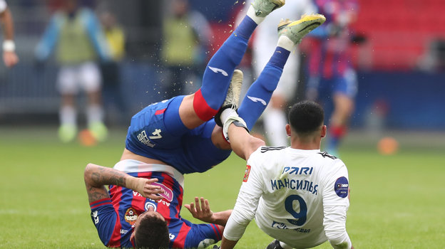 Футболисты Виллиан Роша и Брайан Мансилья