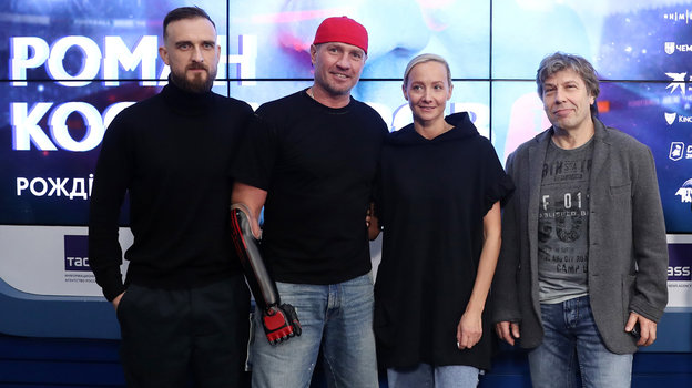 Максим Алланазаров, Роман Костомаров, Оксана Домнина и Михаил Щедринский