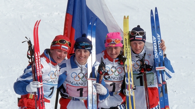 1998 год. Олимпийские чемпионки Нагано-98 в эстафете. Лариса Лазутина, Елена Вяльбе, Ольга Данилова, Нина Гаврилюк.