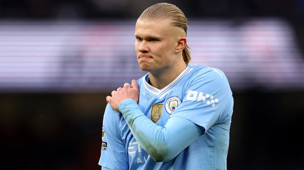 Эрлин Холанн. Футболист Эрлин Холанн