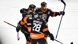 «Амур» готовит новую сенсацию в плей-офф? «Магнитку» считали фаворитом серии, но у нее большие проблемы