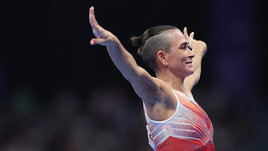 Гимнастка Оксана Чусовитина.