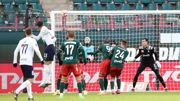 Марсело Алвес забивает гол