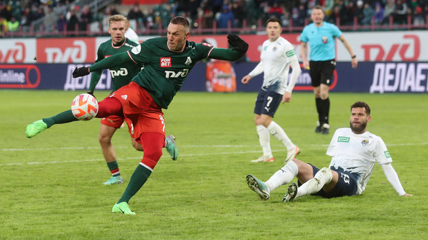 Артем Дзюба в матче «Локомотив» - «Сочи». Артем Дзюба в матче «Локомотив» - «Сочи»