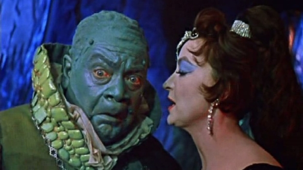 Кадр из фильма «Королевство кривых зеркал»