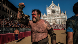 Флоренция — родина самой жестокой игры в мире. Это смесь футбола, регби и ММА