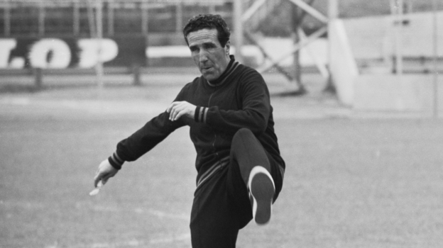 Тренер «Интера» Эленио Эррере.