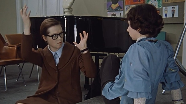 Кадр из фильма «Служебный роман»