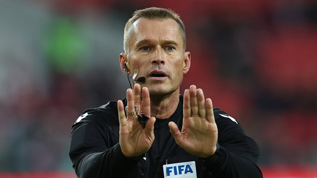 Футбольный судья Владислав Безбородов