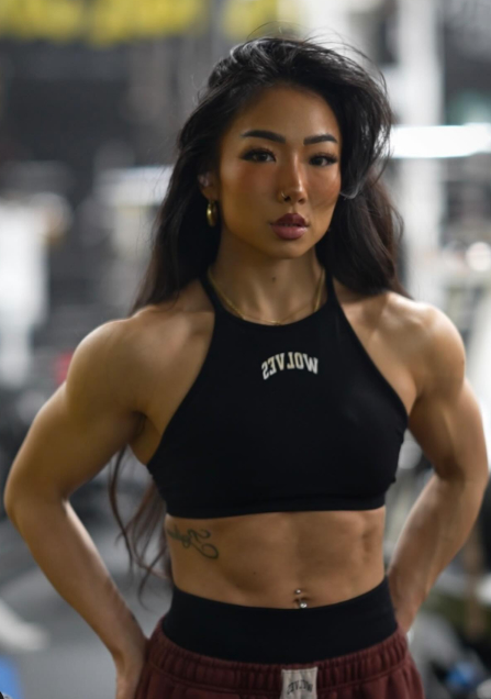 Хикару Комияма.