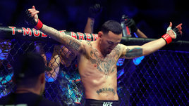 Боец Макс Холлоуэй.