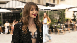 Кадр из сериала «Эмили в Париже»