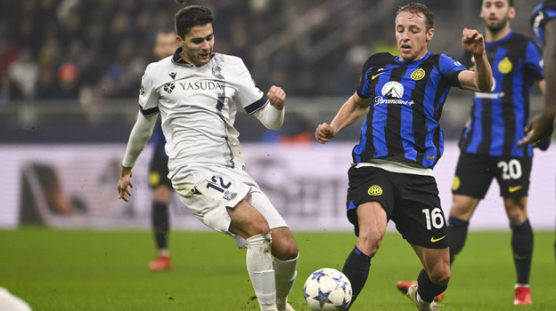 Арсен Захарян в матче Лиги чемпионов между «Реал Сосьедад» и «Интером».