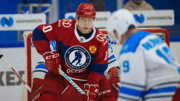 Павел Буре. Бывший хоккеист Павел Буре.