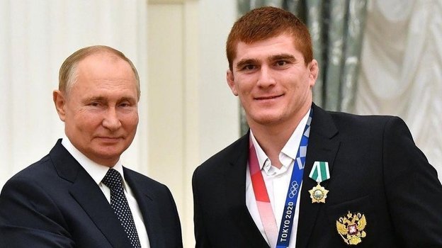 Владимир Путин и Муса Евлоев.