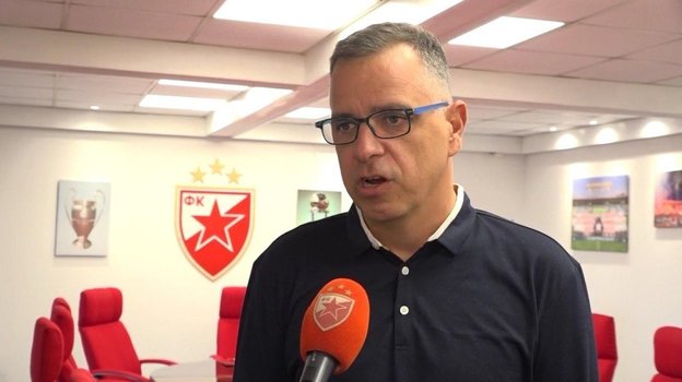 Никола Елич.