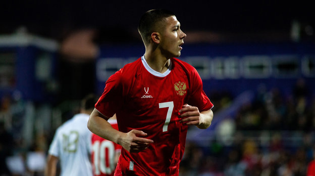 Дмитрий Кучугура. Футболист Дмитрий Кучугура