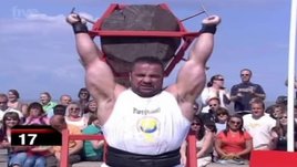 Соперник Минакова начинал с силового экстрима. Бил рекорды подвальных качалок, а затем брал крупные турниры