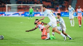 «Зенит» и «Црвена Звезда» провели матч скорби и единения. Ерохин забил гол-фантом, а победили сербы