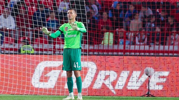 Михаил Кержаков в матче против «Црвены Звезды».