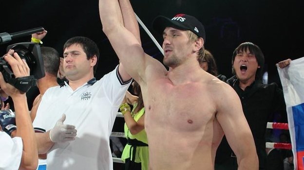 Виталий Минаков на Fight Nights.