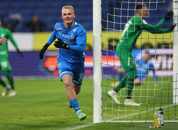 Константин Тюкавин. Футболист «Динамо» Константин Тюкавин