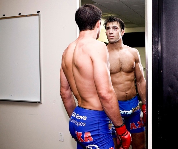 Люк Рокхолд.