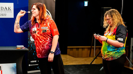 Игрок в дартс Ноа-Линн ван Левен.