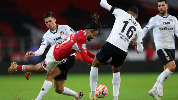 Футболисты Тео Бонгонда и Фернандо Итало