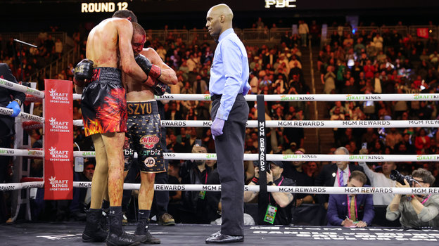 Себастьян Фундора и Тим Цзю после поединка. Себастьян Фундора и Тим Цзю после поединка