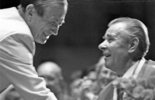 Евгений Евтушенко и Лев Яшин. Евгений Евтушенко и Лев Яшин