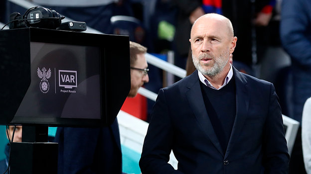 Владимир Федотов. Главный тренер ЦСКА Владимир Федотов.