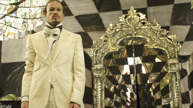 Кадр из фильма «Воображариум доктора Парнаса»