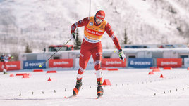 Лыжник Александр Большунов