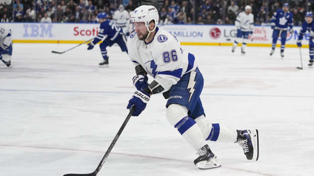 Никита Кучеров в матче «Тампы» с «Торонто» (4:1).