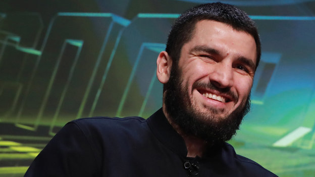 Артур Бетербиев. Артур Бетербиев