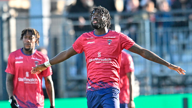 Шамар Николсон.