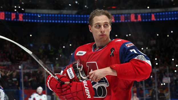 Максим Шалунов. Хоккеист «Локомотива» Максим Шалунов.