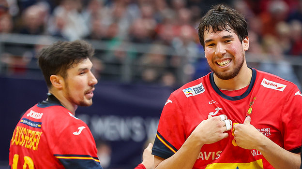 Алекс и Даниэль Дуйшебаевы. Гандболисты Алекс и Даниэль Дуйшебаевы.