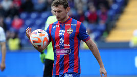 ЦСКА наконец-то продлил контракт с Чаловым. Но почему всего на полгода?