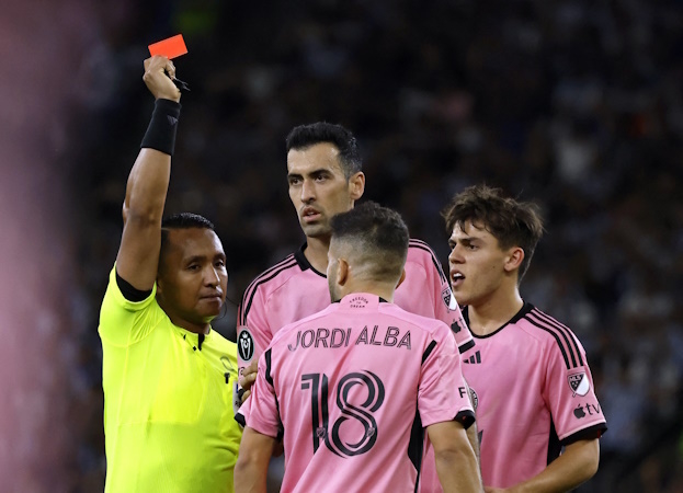 Удаление Жорди Альбы.