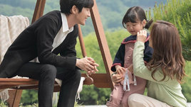 Кадр из дорамы «Цветок зла»