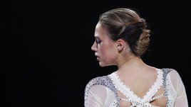 «Самый неожиданный кружочек». Загитова дразнит фанатов фото со свадебным платьем