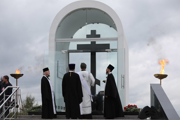 Мемориал на месте гибели хоккейной команды «Локомотива». Мемориал на месте гибели хоккейной команды «Локомотива»